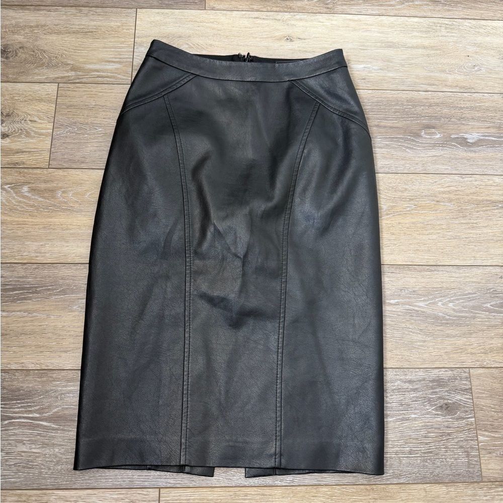 Bcbgmaxazria Faux Leather Elegant Black Below The Knee Skirt Sz XS